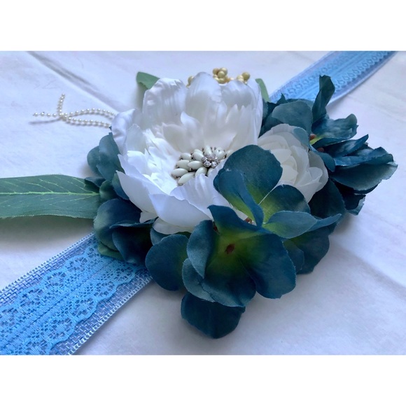 Belly Corsage - Blue/White - Blue Burlap Ribbon - Picture 4 of 12